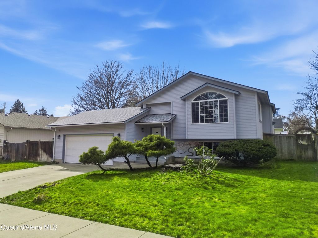 Photo of 3125 9th St, Coeur dAlene, ID 83815 (MLS # 26-2126)