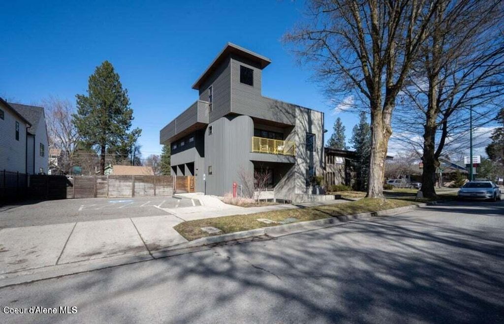 Photo of 915 Sherman Ave #C, Coeur dAlene, ID 83814 (MLS # 26-2582)