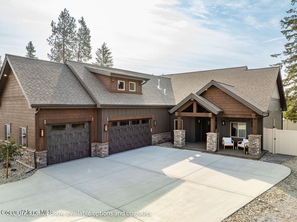 Photo of 1003 STEEPLE CHASE Rd, Hayden, ID 83835 (MLS # 26-4260)