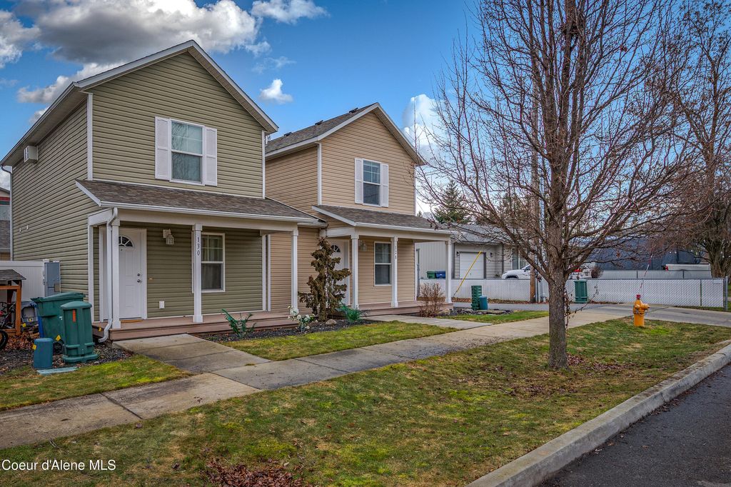 Photo of 128 Lincoln St, Post Falls, ID 83854 (MLS # 26-1030)