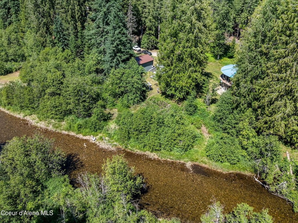 Photo of 316 Granite Creek Rd Rd, Nordman, ID 83848 (MLS # 25-7490)