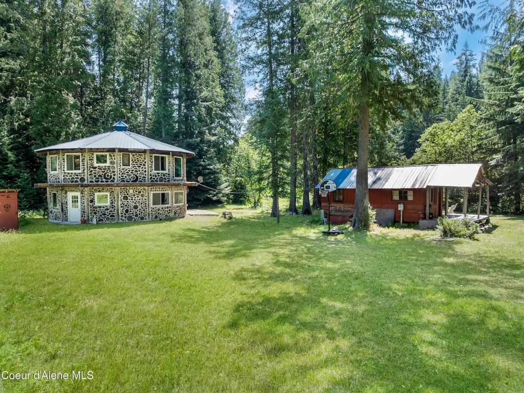 Photo of 316 Granite Creek Rd Rd, Nordman, ID 83848 (MLS # 25-7490)