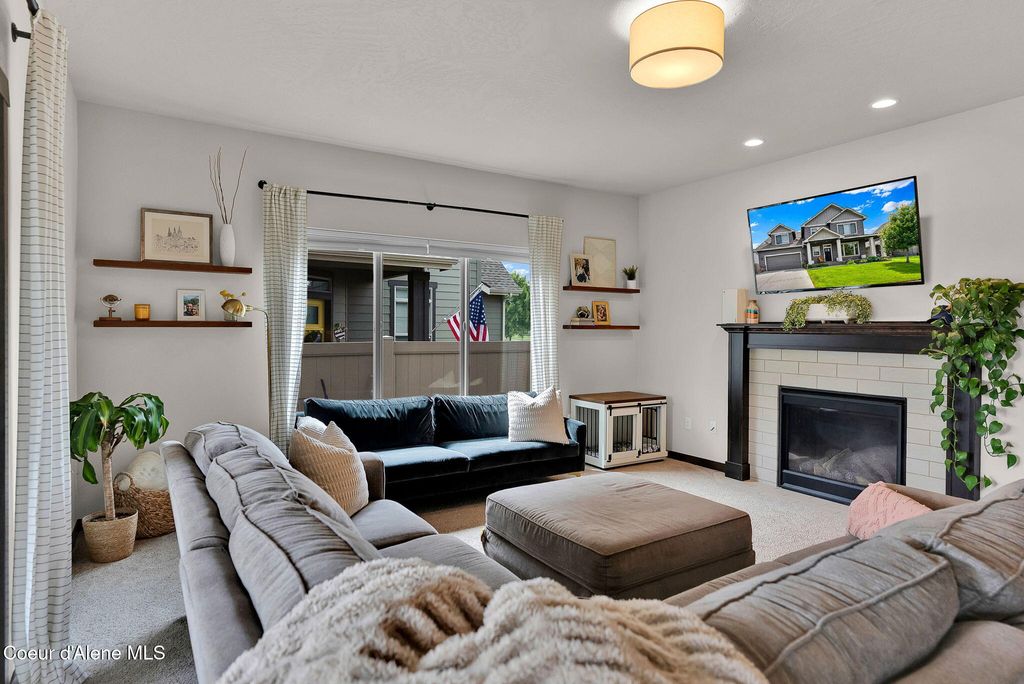 Photo of 1675 Bunting Ln, Post Falls, ID 83854 (MLS # 26-7679)