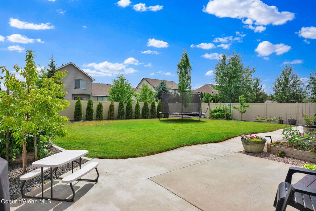 Photo of 1675 Bunting Ln, Post Falls, ID 83854 (MLS # 26-7679)