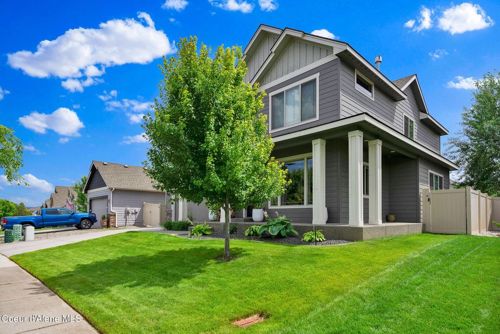 Photo of 1675 Bunting Ln, Post Falls, ID 83854 (MLS # 26-7679)