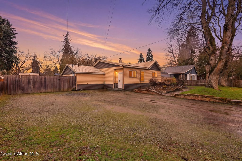 Photo of 714 Davidson, Coeur dAlene, ID 83814 (MLS # 26-2206)