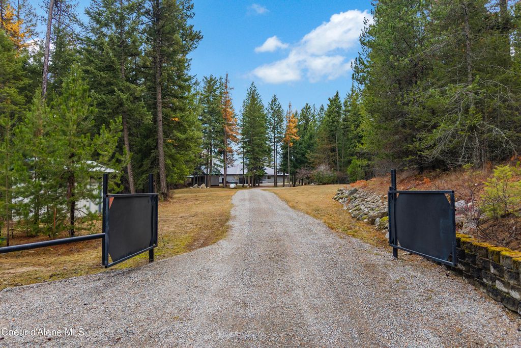 Photo of 422 Roop Rd Rd, Cocolalla, ID 83813 (MLS # 25-11151)