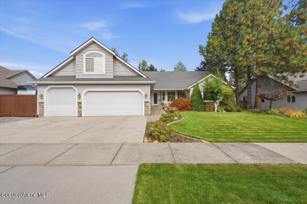 Photo of 1547 Pembrook DR, Coeur dAlene, ID 83815 (MLS # 26-10326)