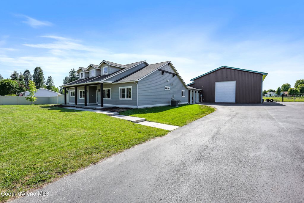 Photo of 9101 Chateaux Dr, Hayden, ID 83835 (MLS # 25-5518)