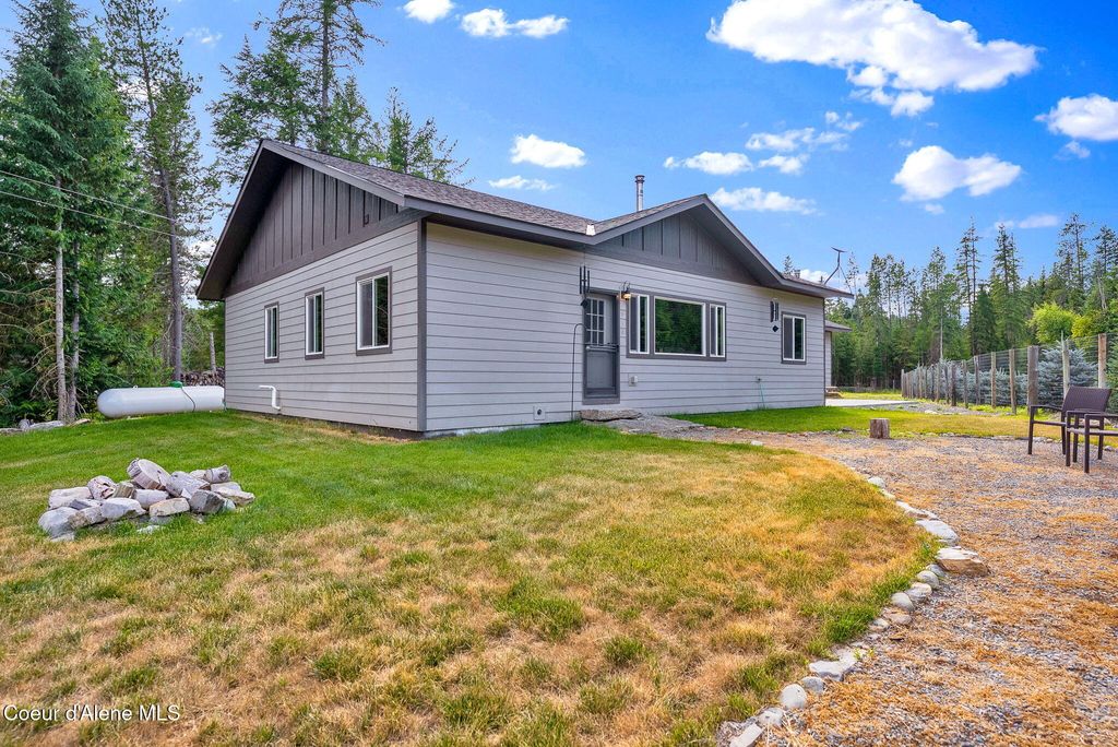 Photo of 648 Curley Creek Rd, Moyie Springs, ID 83845 (MLS # 25-7369)
