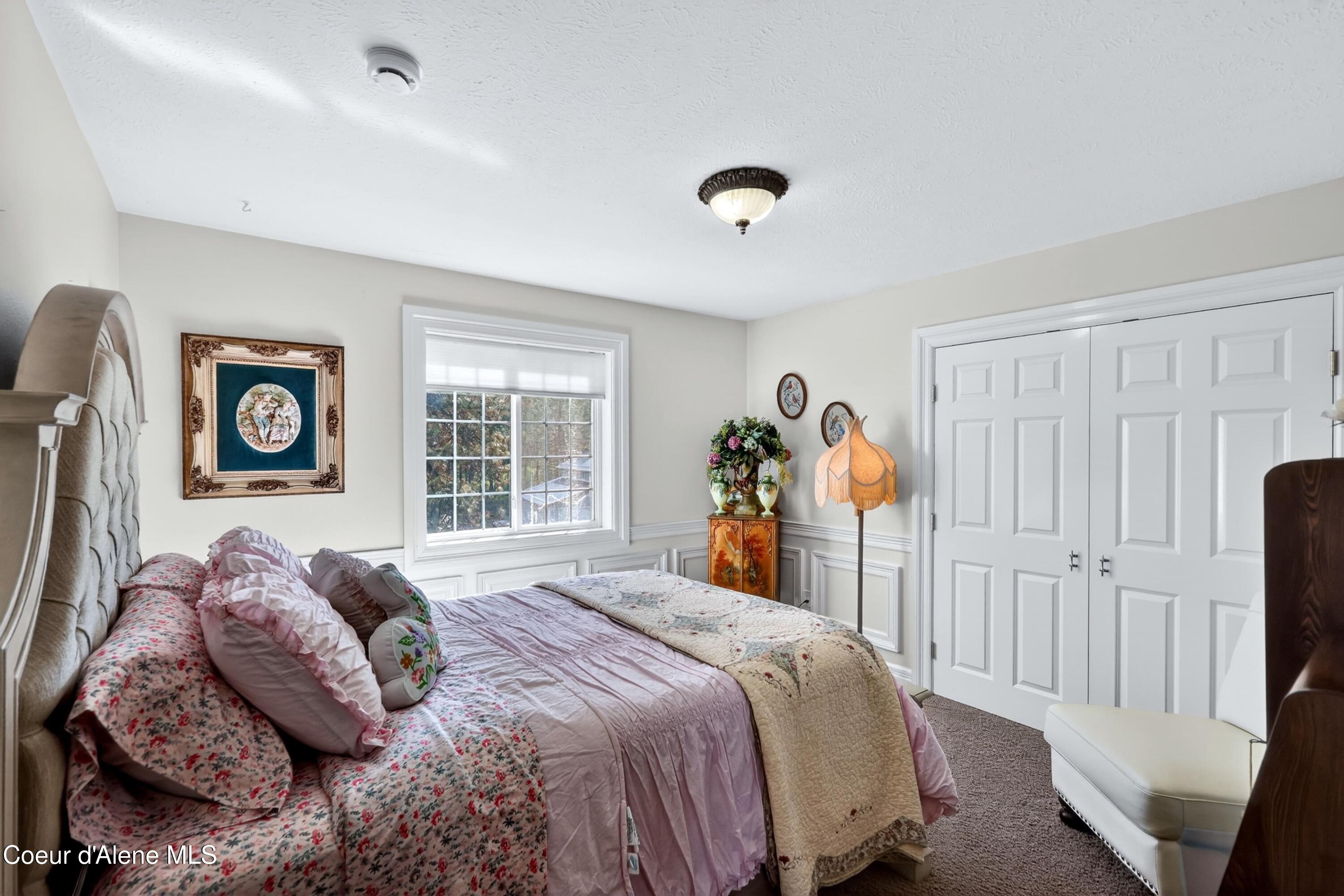 Medical Lake, Washington, 99022, United States, 5 Bedrooms Bedrooms, ,5 BathroomsBathrooms,Residential,Active,2043443