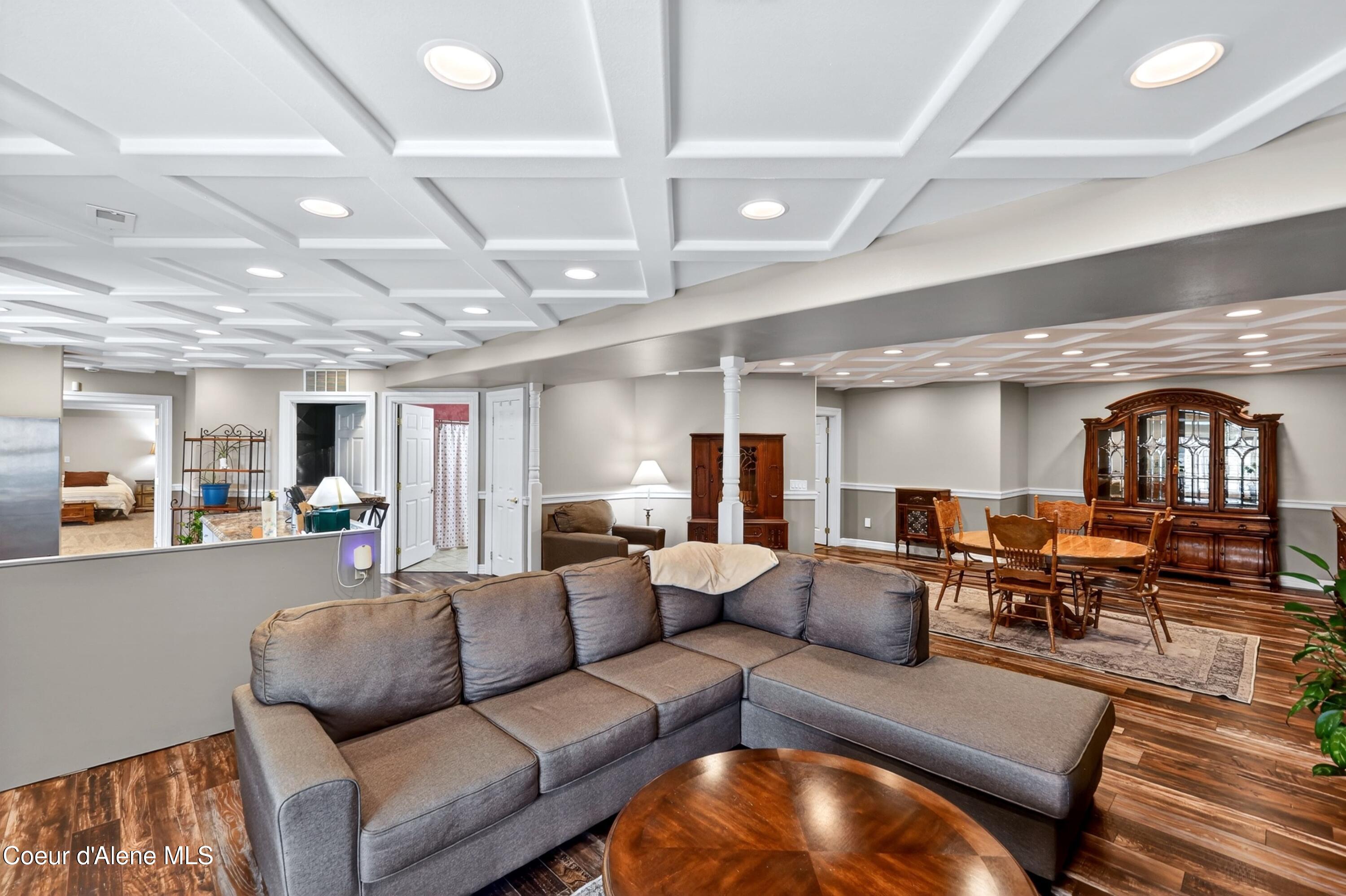 Medical Lake, Washington, 99022, United States, 5 Bedrooms Bedrooms, ,5 BathroomsBathrooms,Residential,Active,2043443