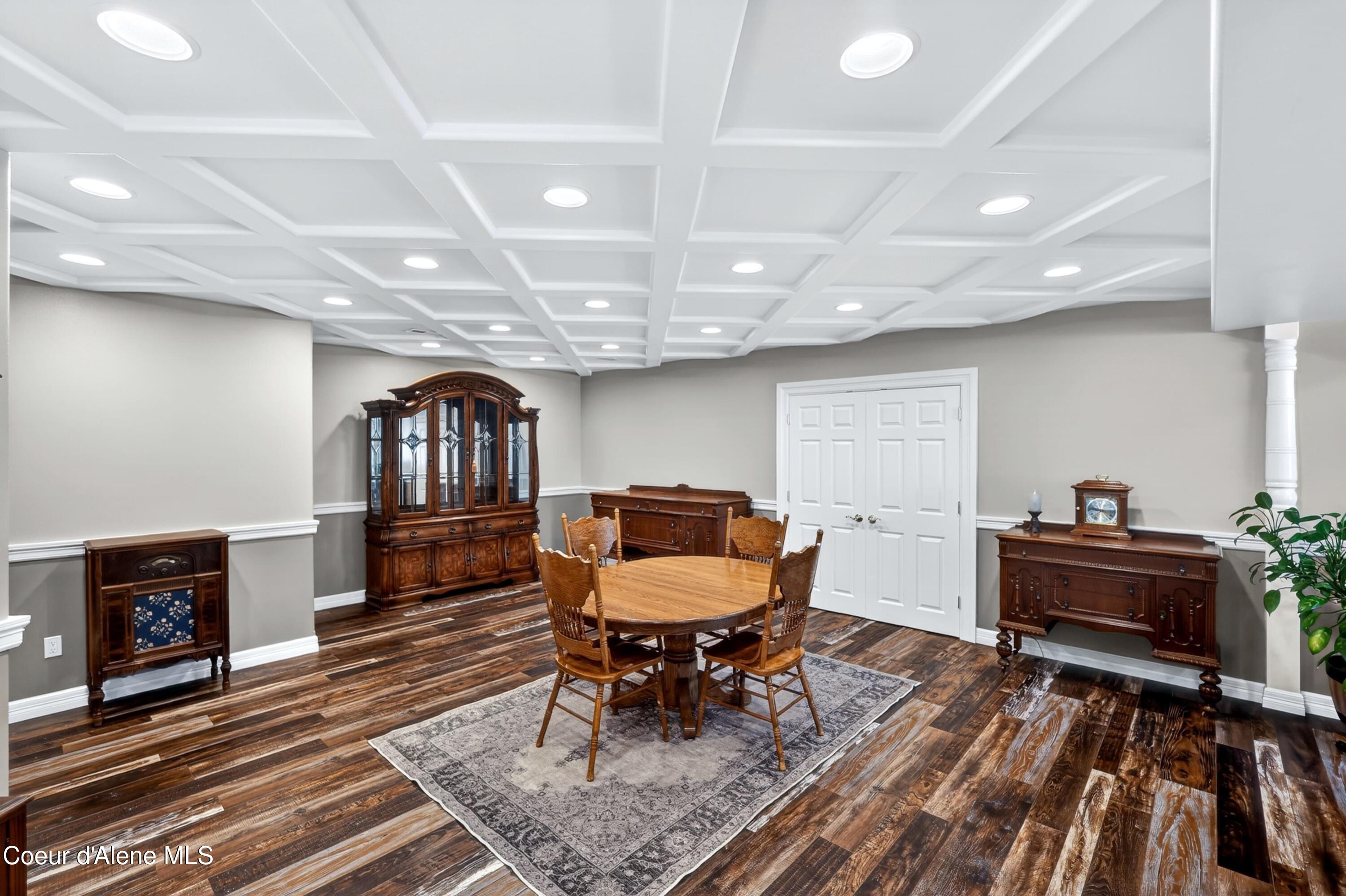 Medical Lake, Washington, 99022, United States, 5 Bedrooms Bedrooms, ,5 BathroomsBathrooms,Residential,Active,2043443