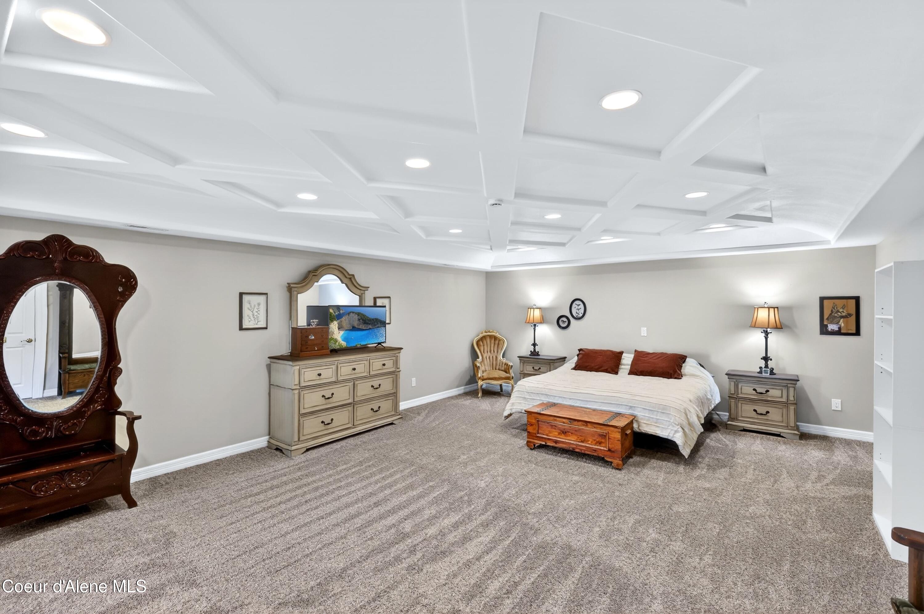 Medical Lake, Washington, 99022, United States, 5 Bedrooms Bedrooms, ,5 BathroomsBathrooms,Residential,Active,2043443