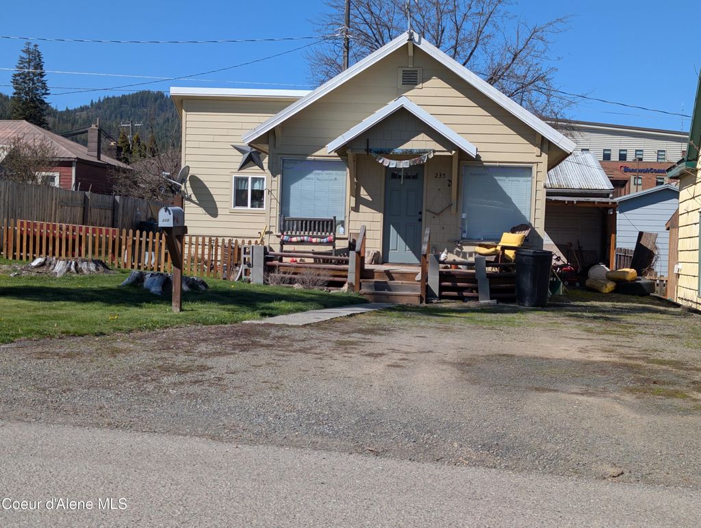Photo of 235 5th St, St. Maries, ID 83861 (MLS # 26-3224)
