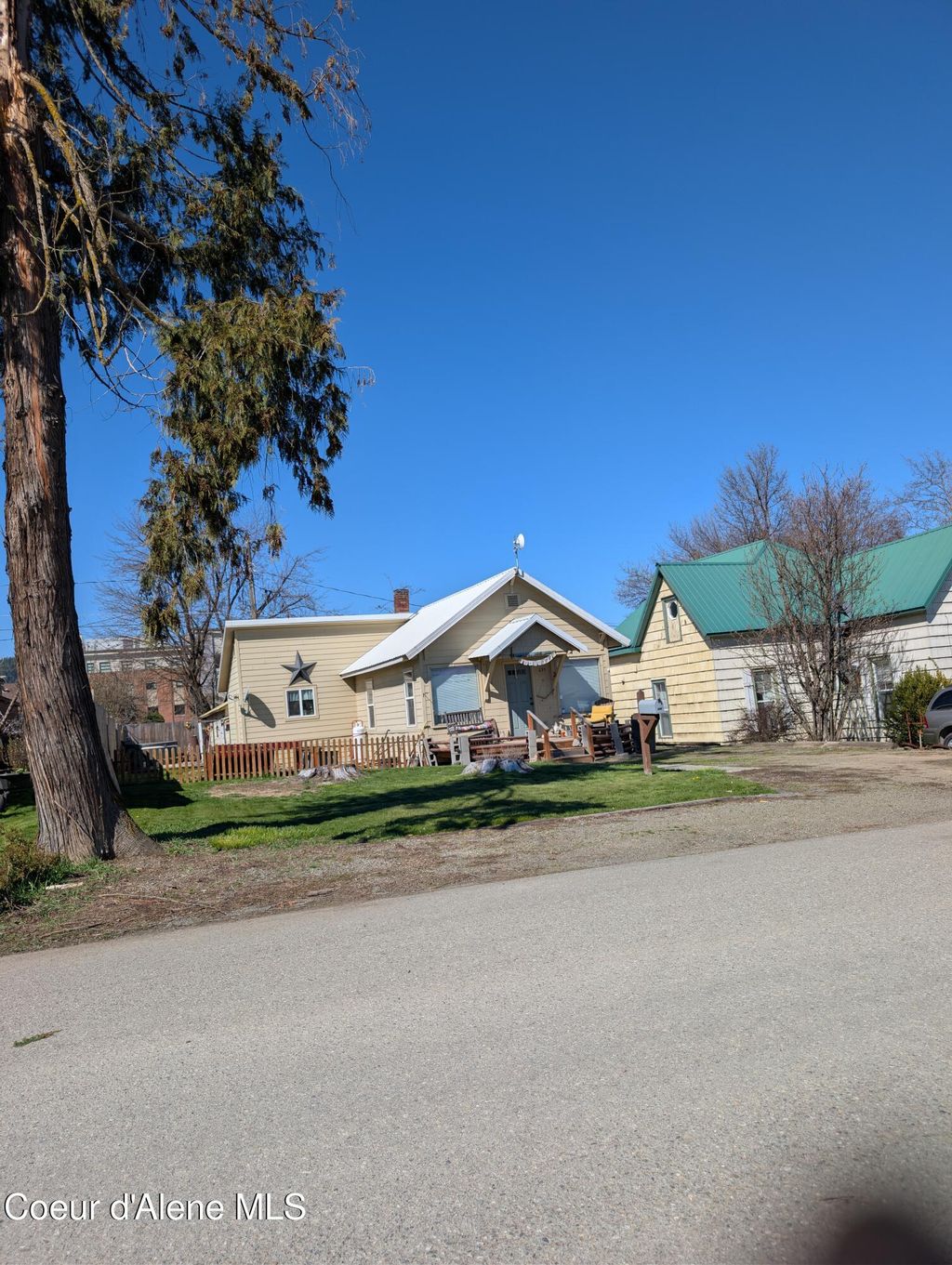 Photo of 235 5th St, St. Maries, ID 83861 (MLS # 26-3224)