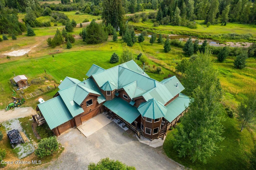 Photo of 2896 Colburn Culver Rd Rd, Sandpoint, ID 83864 (MLS # 25-8035)