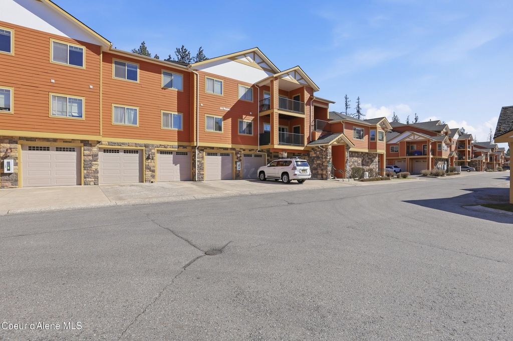 Photo of 6800 Spurwing Loop #202, Coeur dAlene, ID 83815 (MLS # 26-3744)