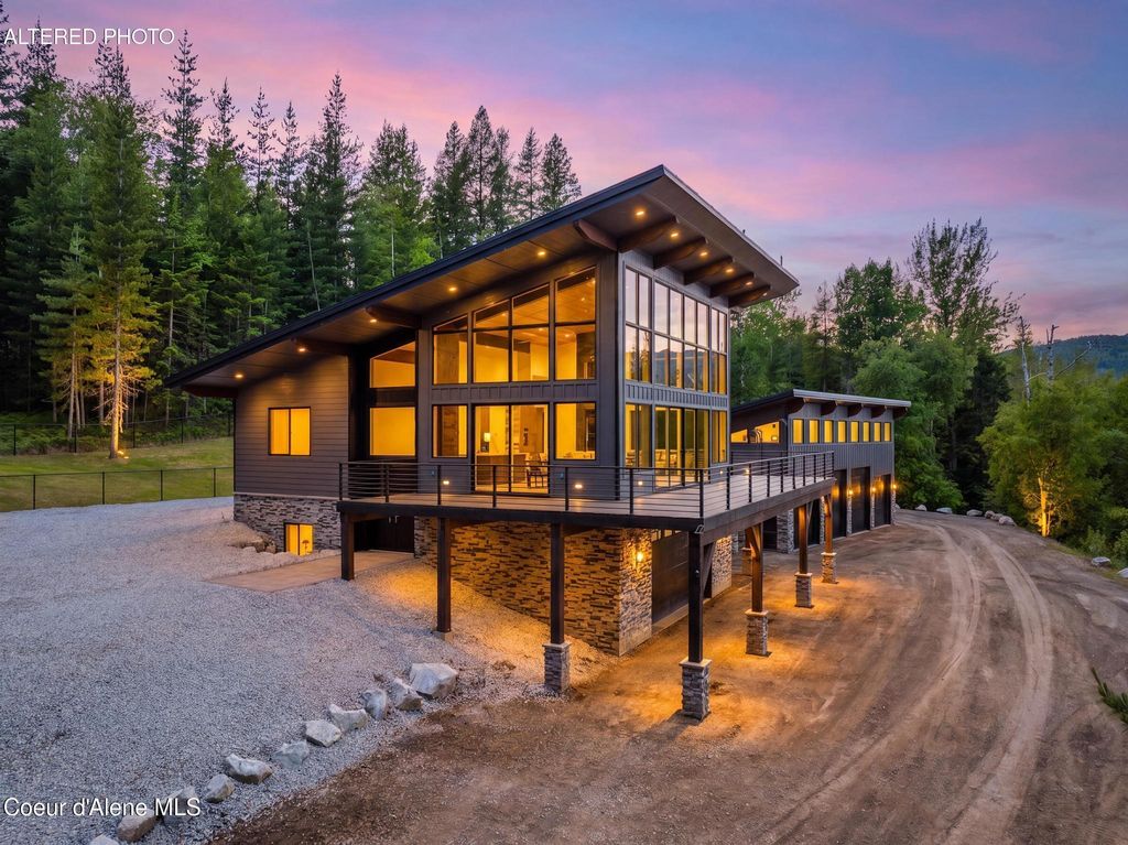 Photo of 2282 North Center Valley Valley, Sandpoint, ID 83864 (MLS # 26-6104)