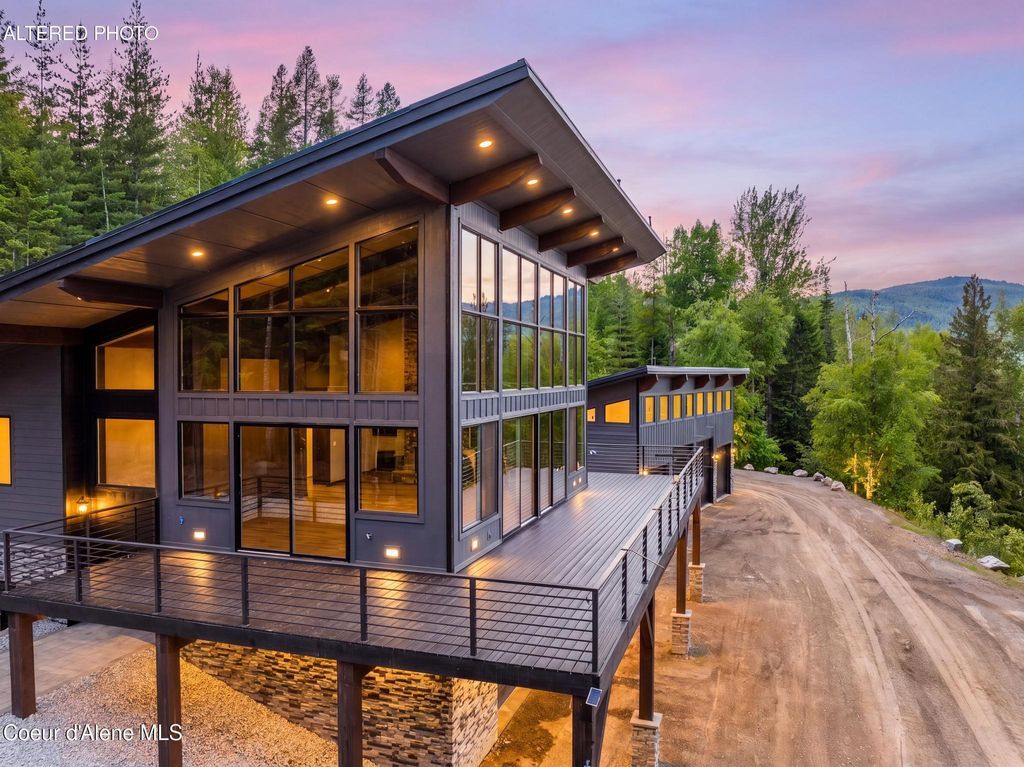 Photo of 2282 North Center Valley Valley, Sandpoint, ID 83864 (MLS # 26-6104)