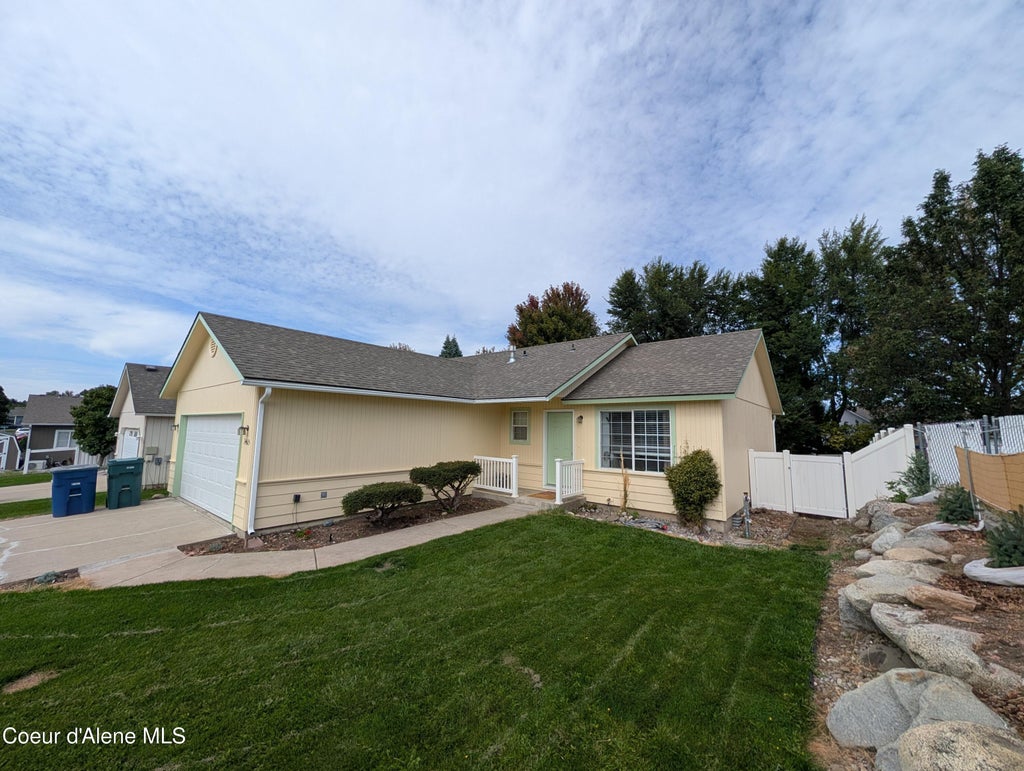 Photo of 1465 STOCKMAN AVE, Post Falls, ID 83854 (MLS # 26-10211)