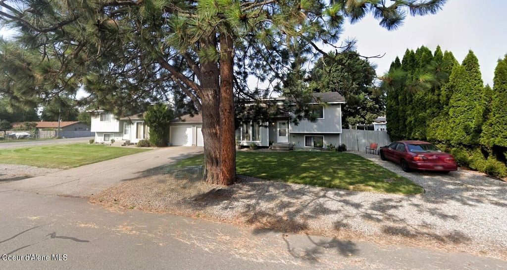 Photo of 10031/33 N Sunview LN, Hayden, ID 83835 (MLS # 24-9861)