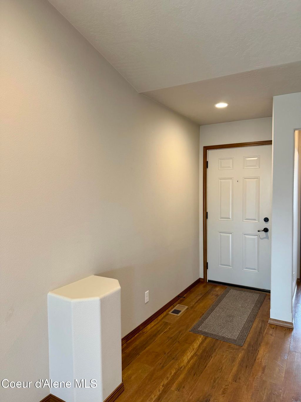 Photo of 843 Woodlawn Dr, Hayden, ID 83835 (MLS # 26-2027)