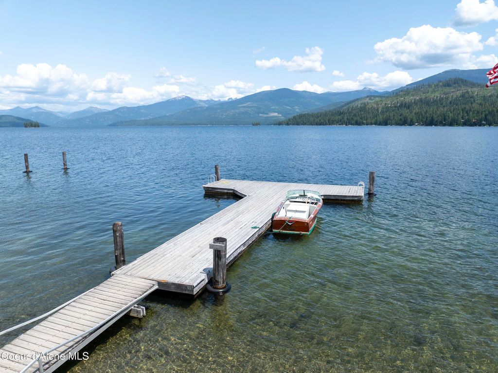 Photo of 733 Hagman Rd, Nordman, ID 83848 (MLS # 26-1101)