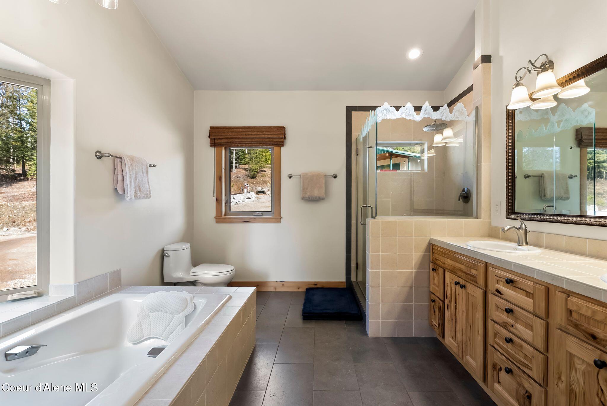 422 Lightning Peak Rd, Sandpoint, Idaho image 37