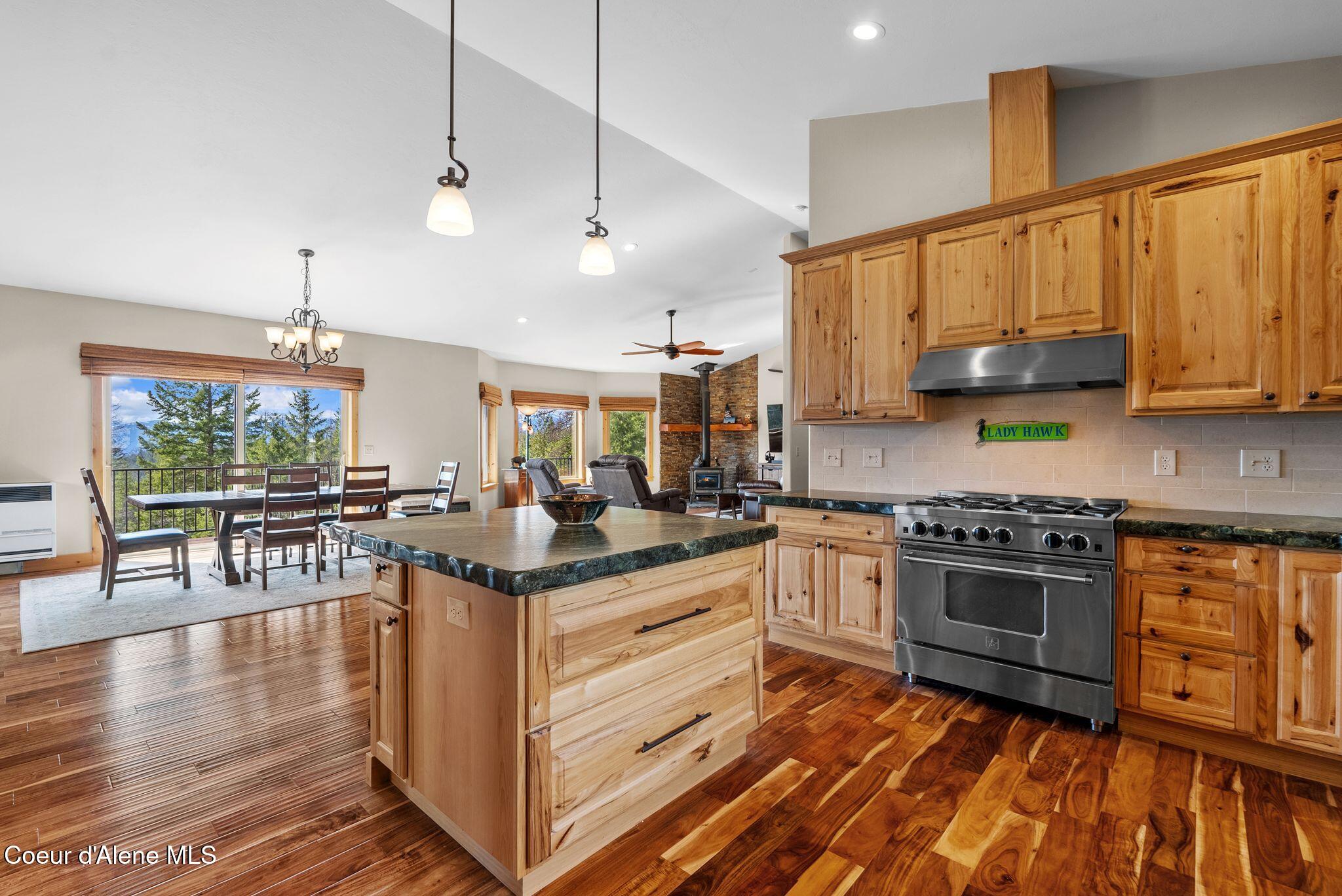 422 Lightning Peak Rd, Sandpoint, Idaho image 9