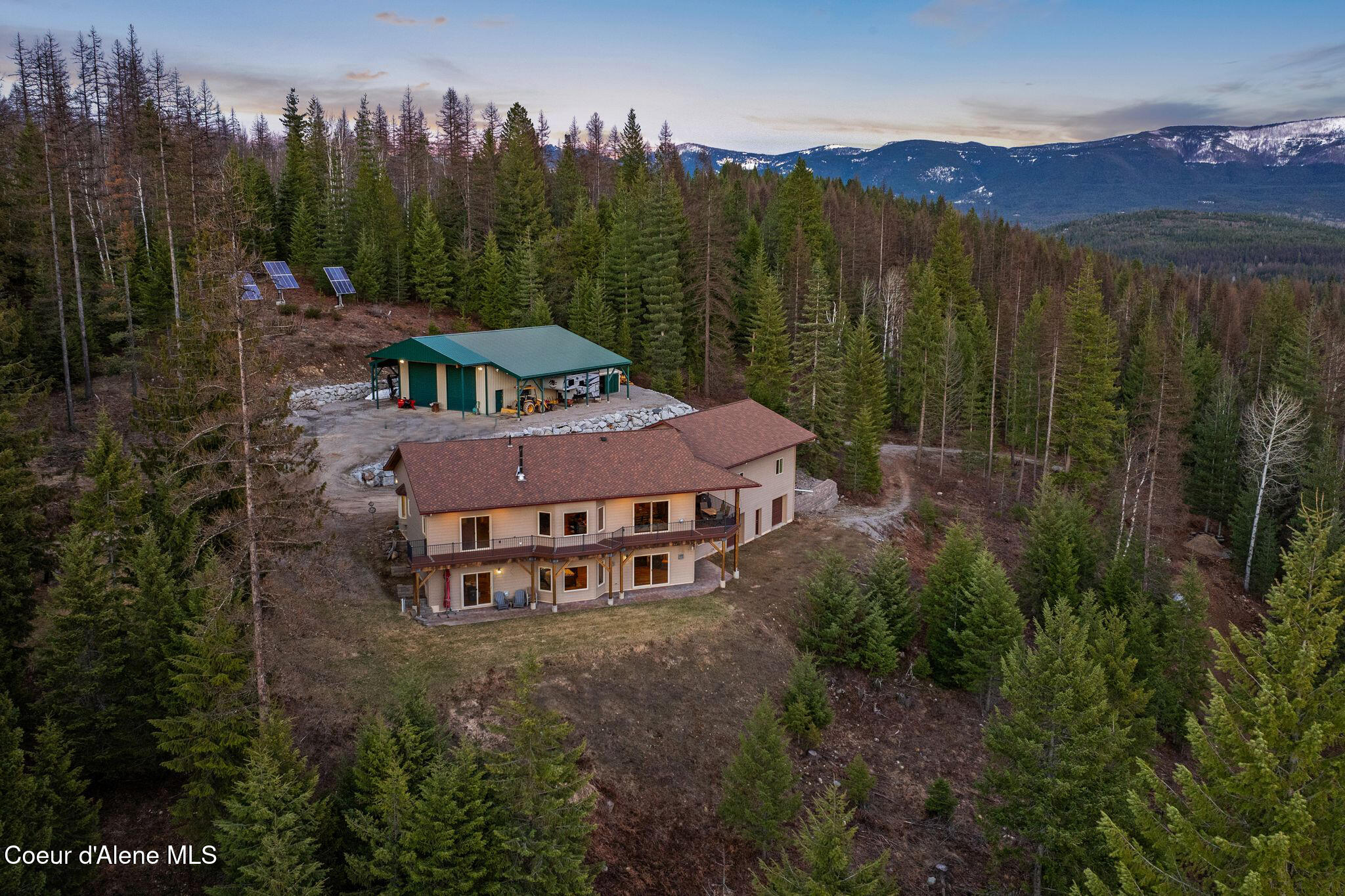 422 Lightning Peak Rd, Sandpoint, Idaho image 1
