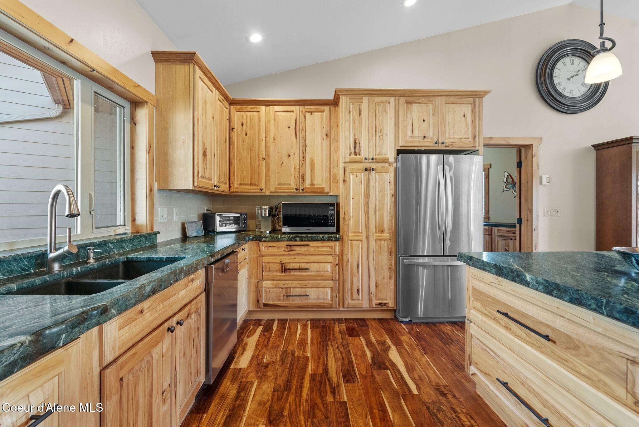 422 Lightning Peak Rd, Sandpoint, Idaho image 10