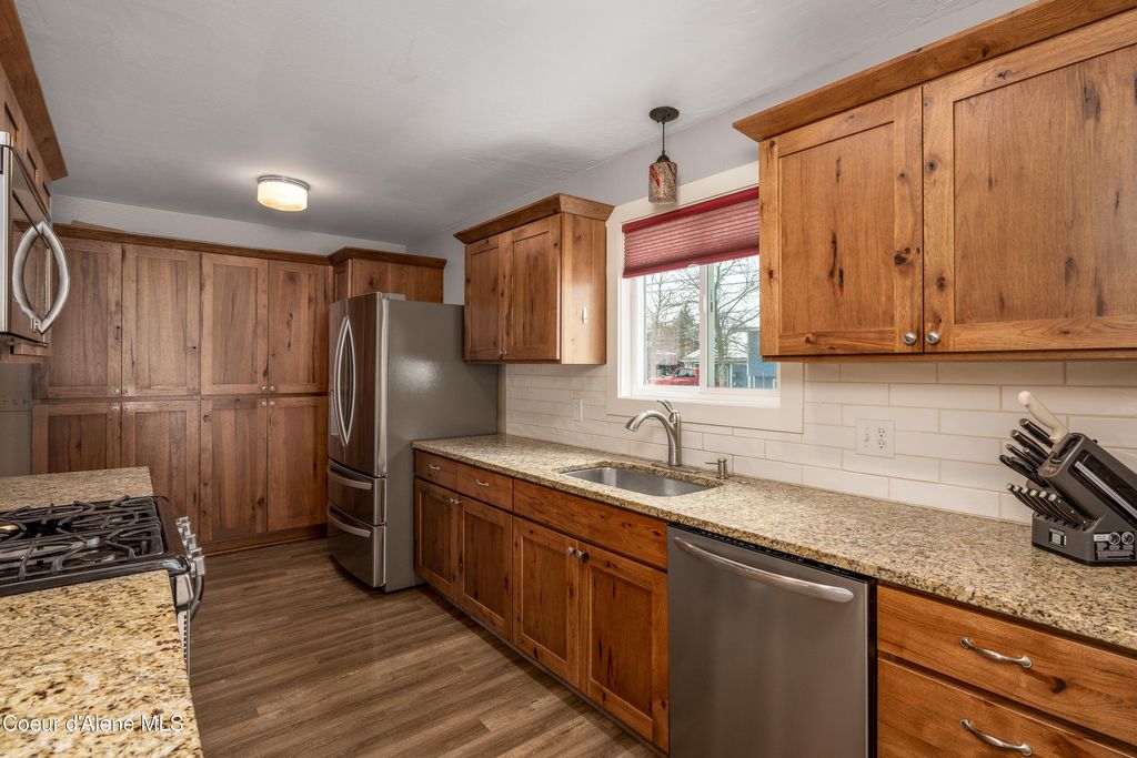 Photo of 10378 Bateman St, Hayden, ID 83835 (MLS # 26-4806)