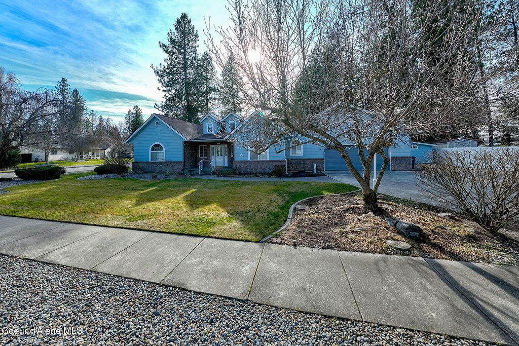 Photo of 3909 Jonquil Ct, Coeur dAlene, ID 83815 (MLS # 26-1971)