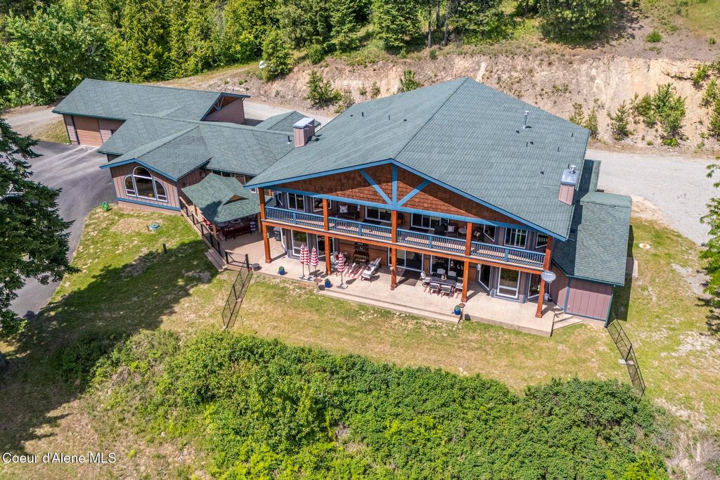 Photo of 15964 SONGBIRD Ln, Rathdrum, ID 83858 (MLS # 25-5978)