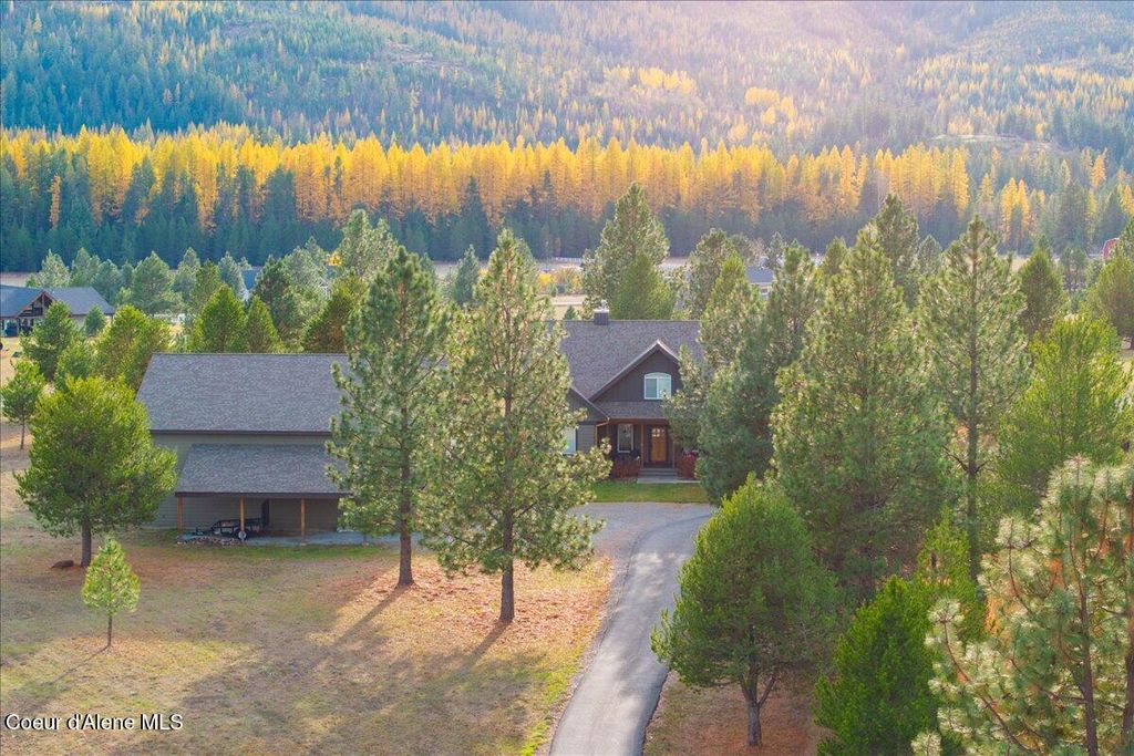 Photo of 2380 Dufort Rd Rd, Sagle, ID 83860 (MLS # 25-11326)