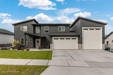Homes For Sale - 13697 Ramore Ct<br/> Rathdrum, ID 83858