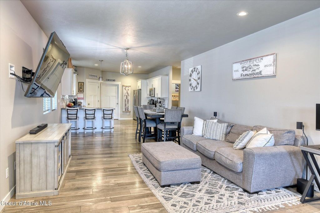 Photo of 12131 Moorfield Ave, Post Falls, ID 83854 (MLS # 26-3208)