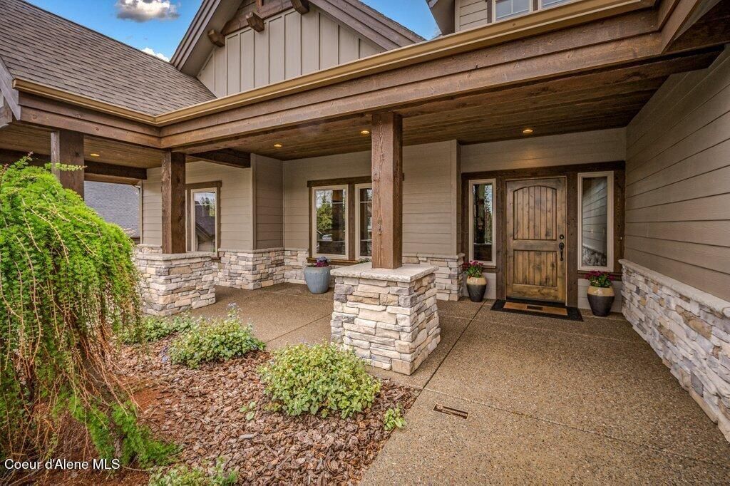 Photo of 3455 Winray Dr, Hayden, ID 83835 (MLS # 26-4610)