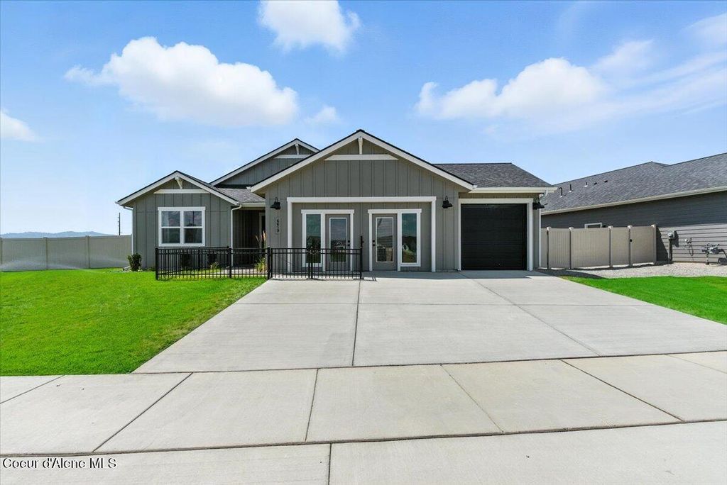 Photo of 7052 Coeur Terre Blvd, Coeur dAlene, ID 83815 (MLS # 26-707)