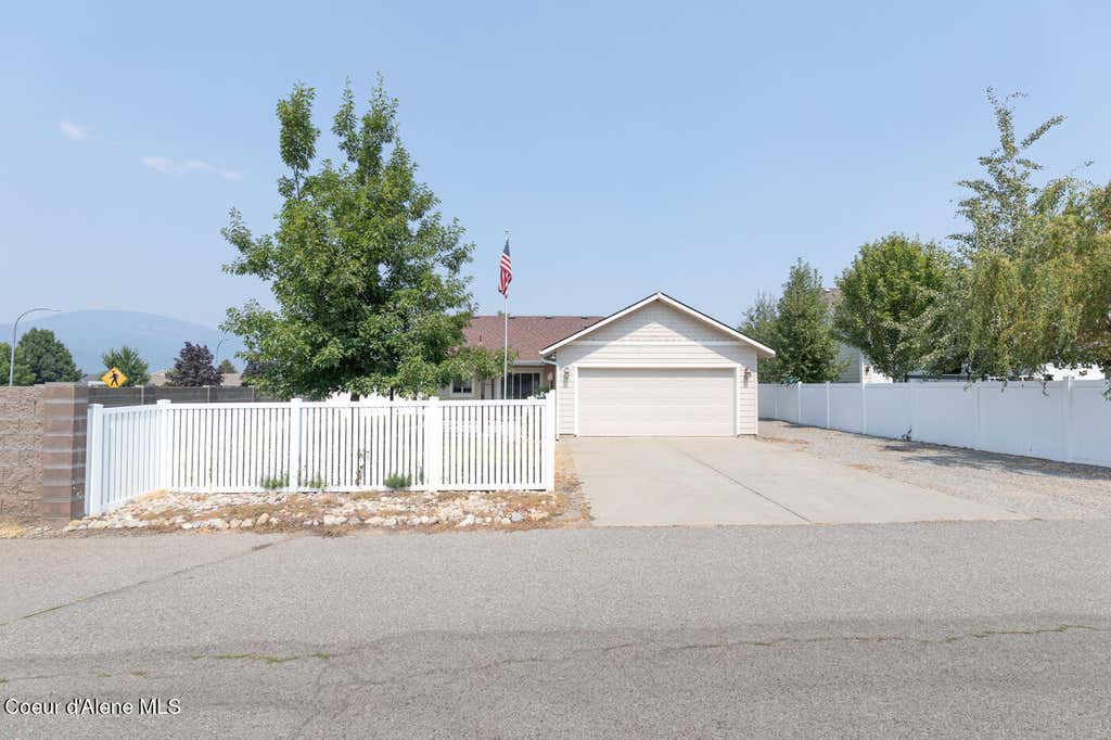 Photo of 6758 Majestic AVE, Rathdrum, ID 83858 (MLS # 26-8008)