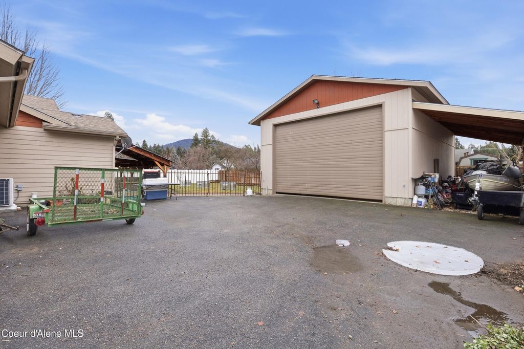 Photo of 858 Maple Pl, Hayden, ID 83835 (MLS # 26-986)