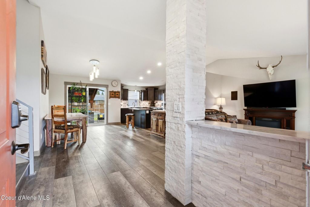 Photo of 858 Maple Pl, Hayden, ID 83835 (MLS # 26-986)