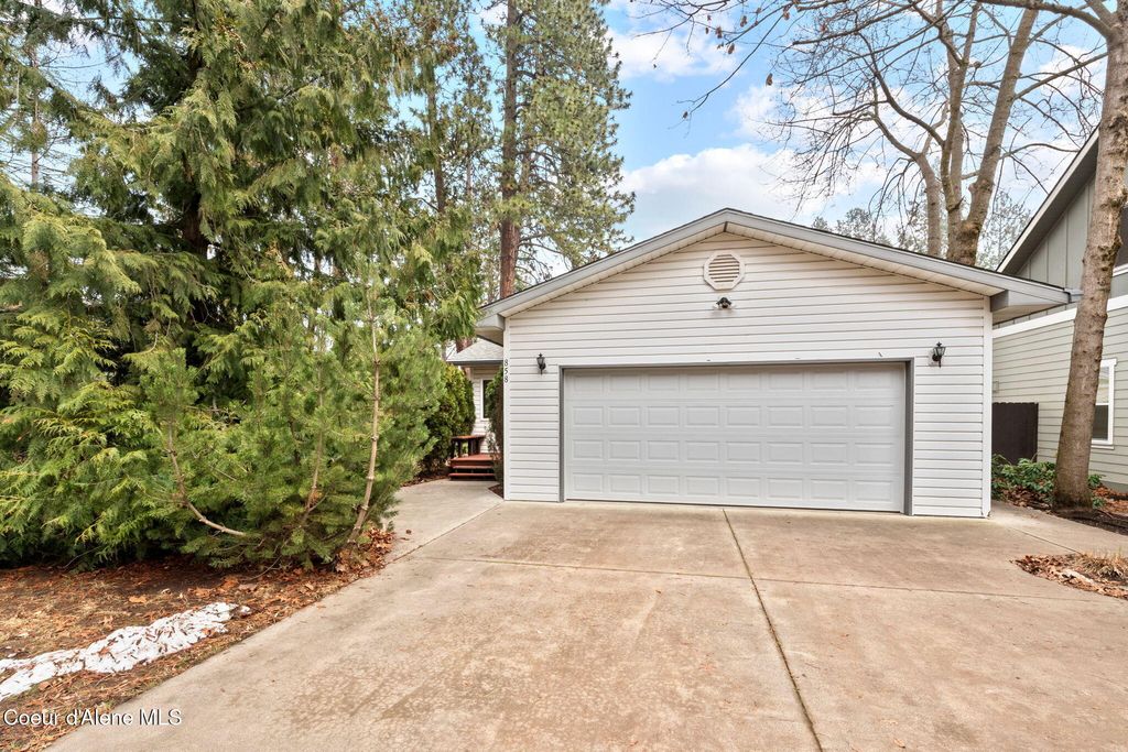 Photo of 858 Government Way, Coeur dAlene, ID 83814 (MLS # 26-490)