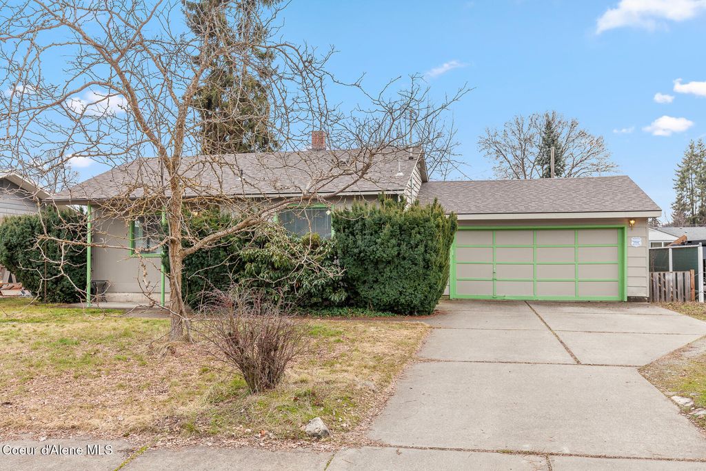 Photo of 1302 Adeline, Coeur dAlene, ID 83814 (MLS # 26-6044)