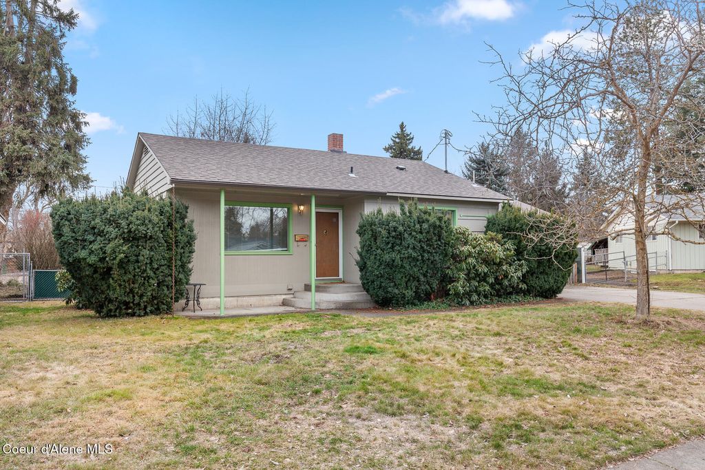 Photo of 1302 Adeline, Coeur dAlene, ID 83814 (MLS # 26-6044)