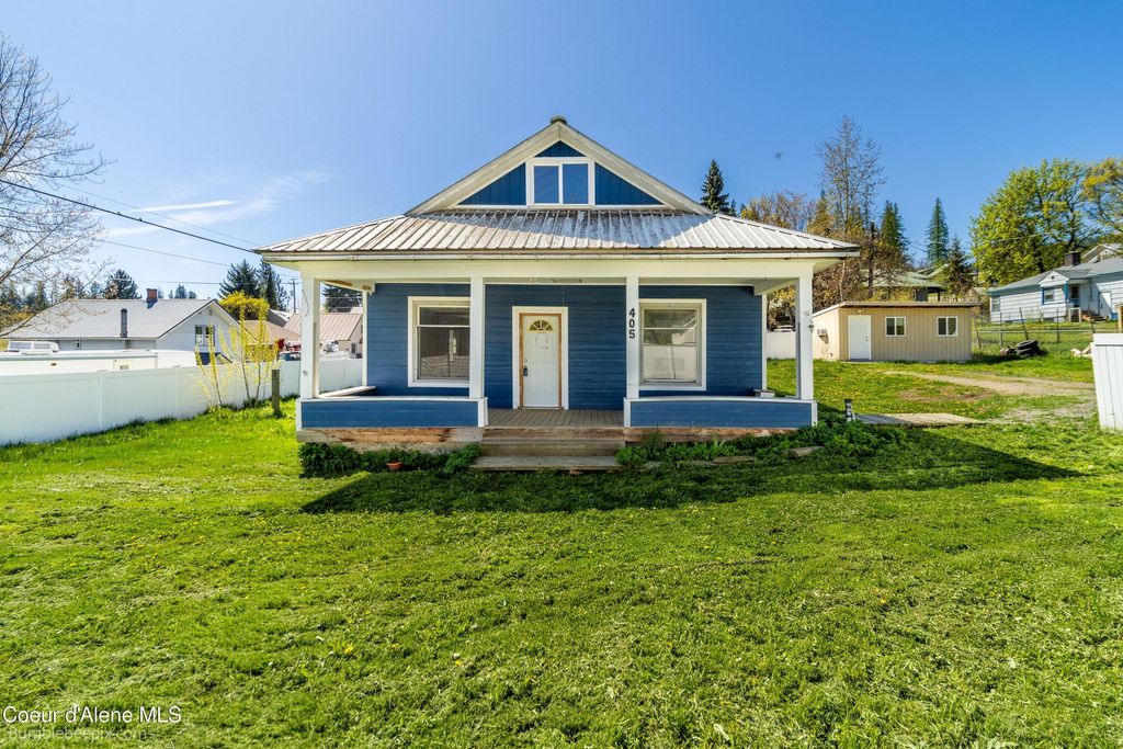 Photo of 405 Jefferson Ave, St. Maries, ID 83861 (MLS # 26-4418)