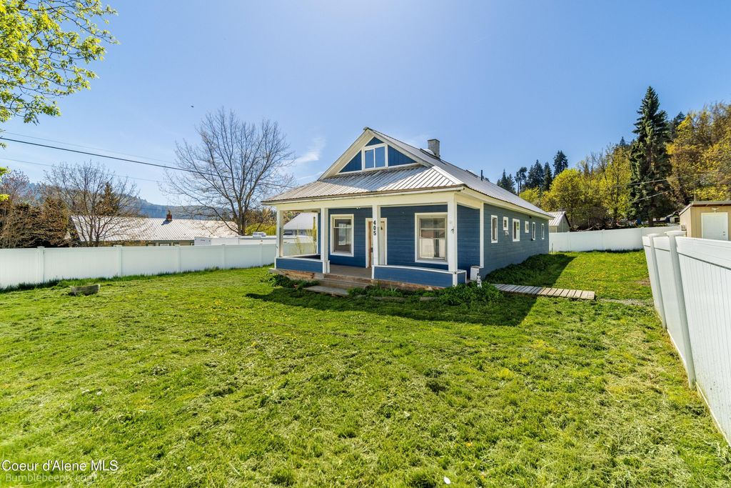 Photo of 405 Jefferson Ave, St. Maries, ID 83861 (MLS # 26-4418)