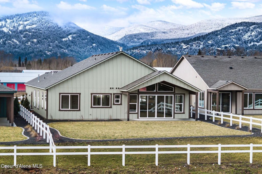 Photo of 105 Backtrack Rd, Sandpoint, ID 83864 (MLS # 26-1490)