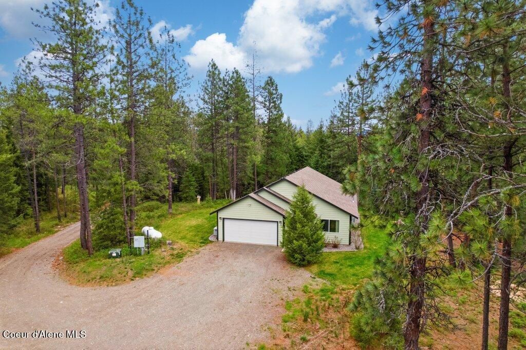 Photo of 31233 Riffle Rd, Spirit Lake, ID 83869 (MLS # 26-4025)